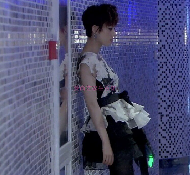 2018 spring and summer new women's European and American slim skirt Eugen yarn two-piece dress small dress