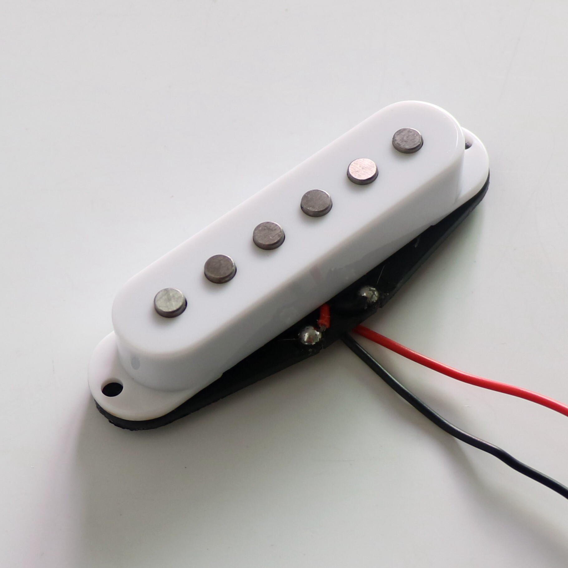 Звукосниматель 包邮东礼62‘z平整式5号磁钢5号音点strat吉他拾音器单线圈sq升级 DONLIS