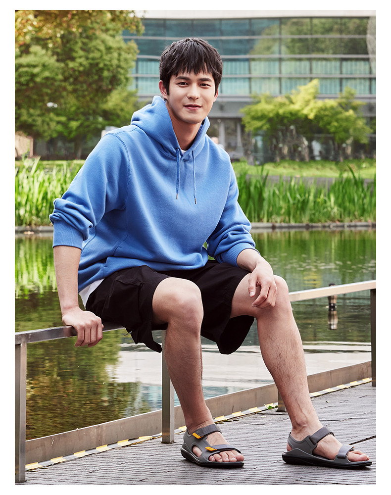 卡骆驰Crocs 男子沙滩涉水凉鞋 织物少不怕湿 图4