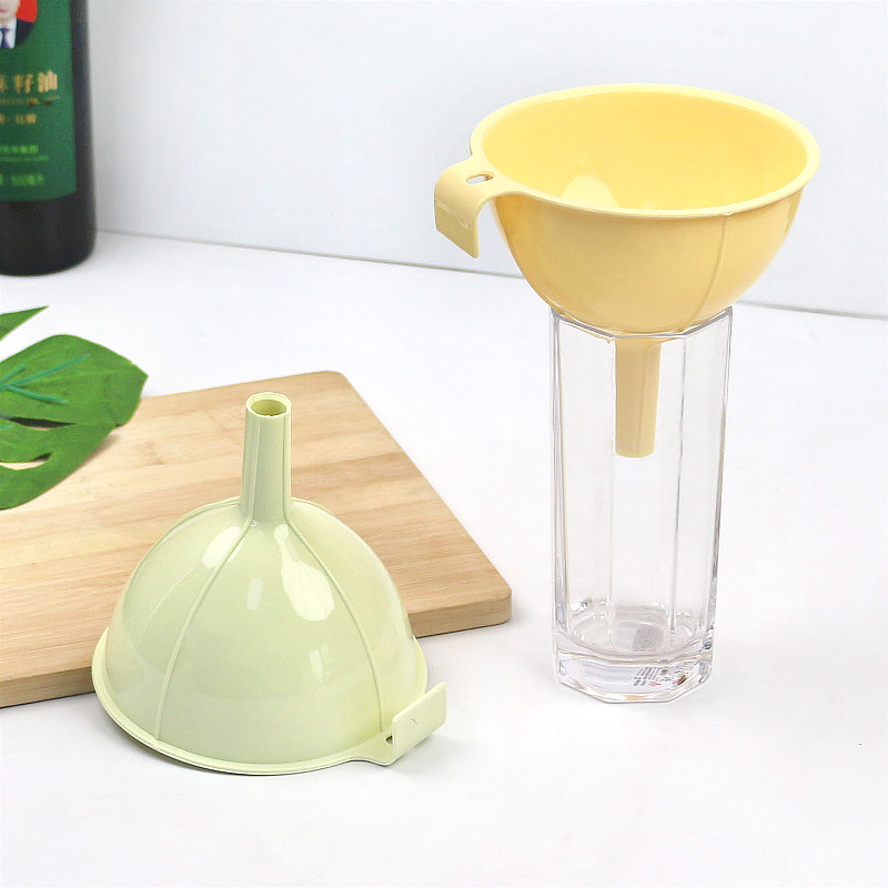 Nordic Minimalist Wind Funnel Home Plastic Oil Bucket Large Caliber Funnel Liquid Split Wine Raiser-Taobao