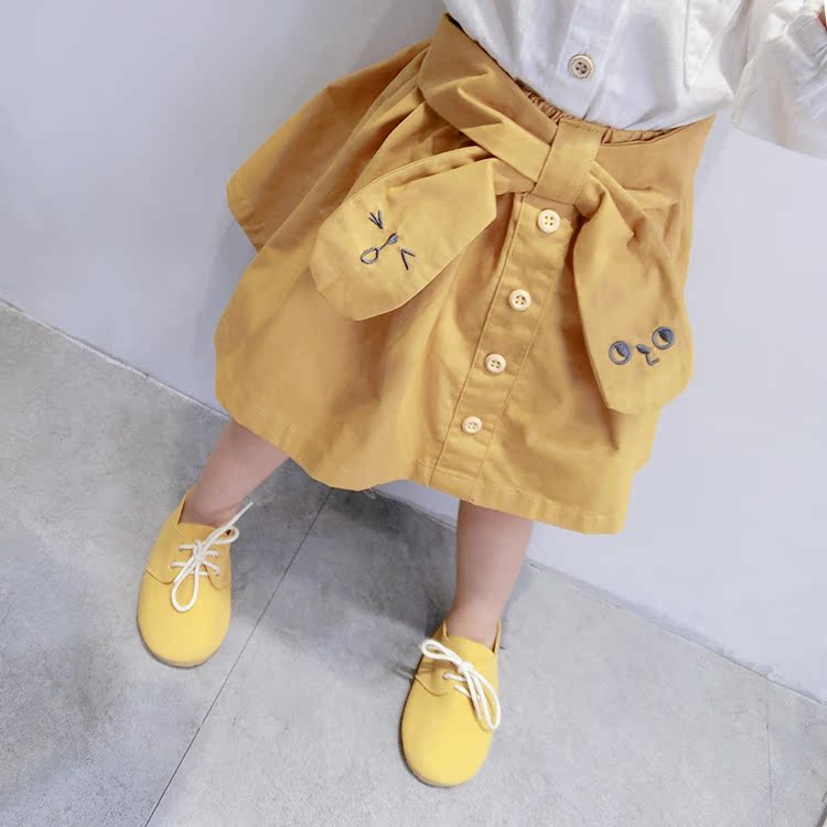 Váy cho bé 2018 Xuân mới Hàn Quốc Váy thêu Váy bé gái Nút thời trang shop quần áo cho bé