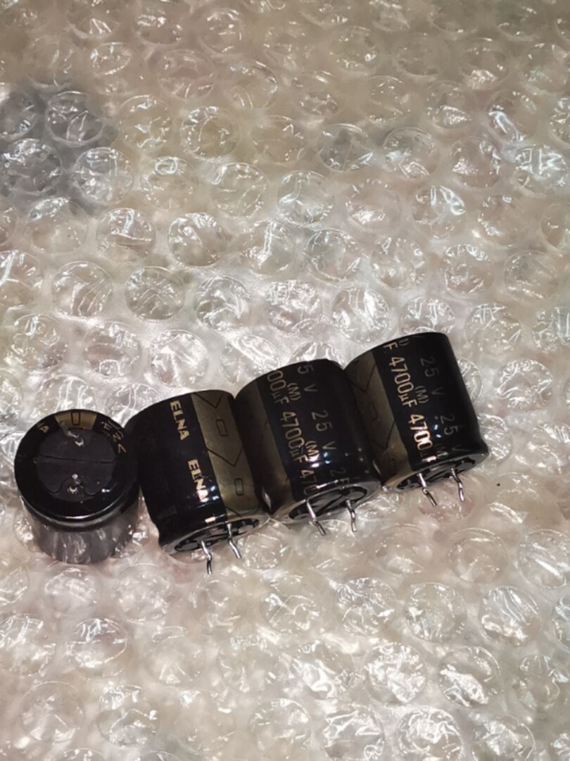 ELNA Ina RFO Black Gold Fever Audio Electrolytic Capacitor 25v4700uf 18x20mm