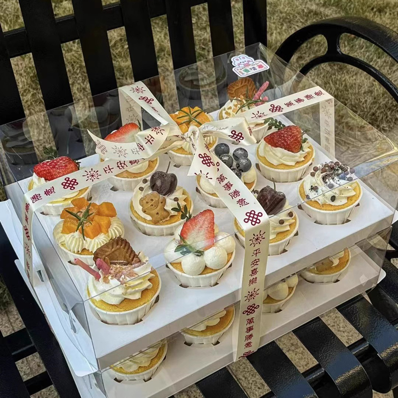 Cupcake Packaging Box, 6 Pieces, 12 Transparent Muffin Cups, 4 Six-Compartment Tall Boxes with Handles, Twelve Packaging Boxes Cupcake Packaging Box, 6 Pieces, 12 Transparent Muffin Cups, 4 Six-Compartment Tall Boxes with Handles, Twelve Packaging Boxes
