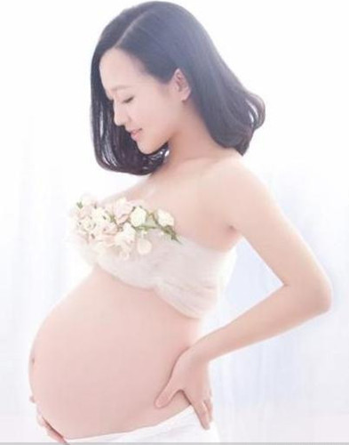 潘阳怀孕大肚图片