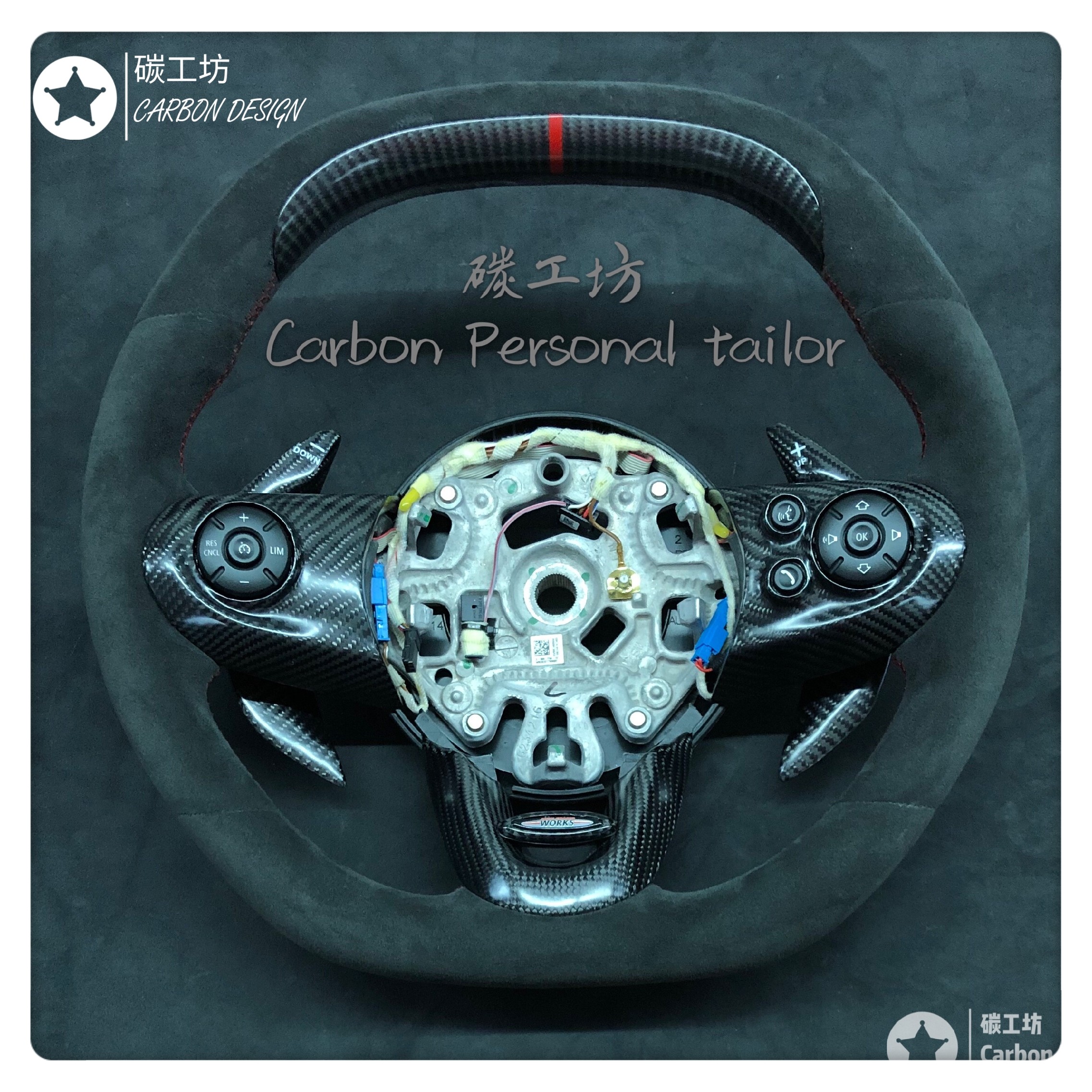 Mini R56JCW PACEMAN modifies Dueil AG carbon fiber steering wheel carbon fiber dial