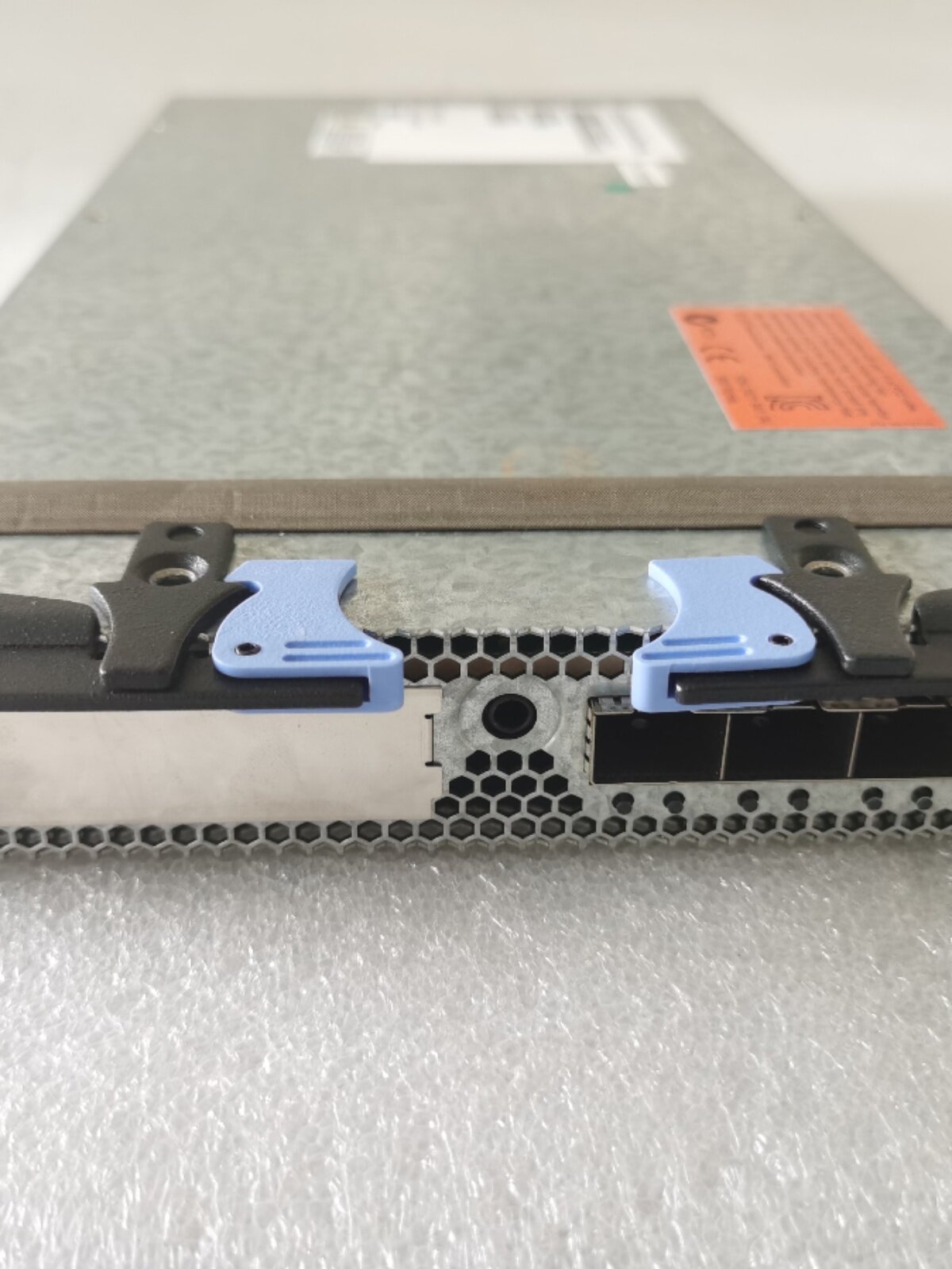 45W8093 90Y0444 HC4L IBM I/O Enclosure Fibre Channel, LW-10 1 45W8093 90Y0444 HC4L IBM I/O Enclosure Fibre Channel, LW-10