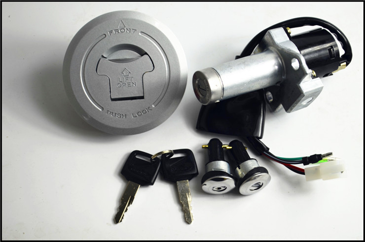 Áp dụng cho phụ kiện xe máy mới Fengxiang WY125-N country ba Fengxiang WY125-M nắp xe đầy đủ khóa nắp bình xăng điện bọc tay ga xe máy