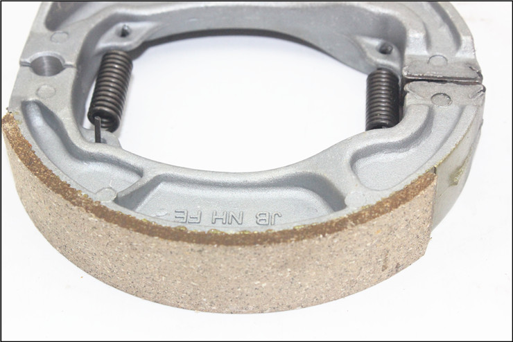 Áp dụng phụ kiện xe máy WH125T-3AR xe máy phía trước và phía sau má phanh để đuổi theo những giấc mơ WH125T-2 má phanh bố thắng sirius