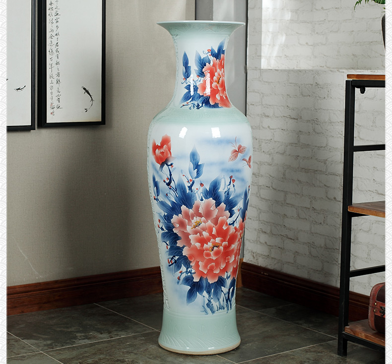 Jingdezhen ceramics of large vases, antique hand - made carving peony hotel opening sitting room adornment is placed