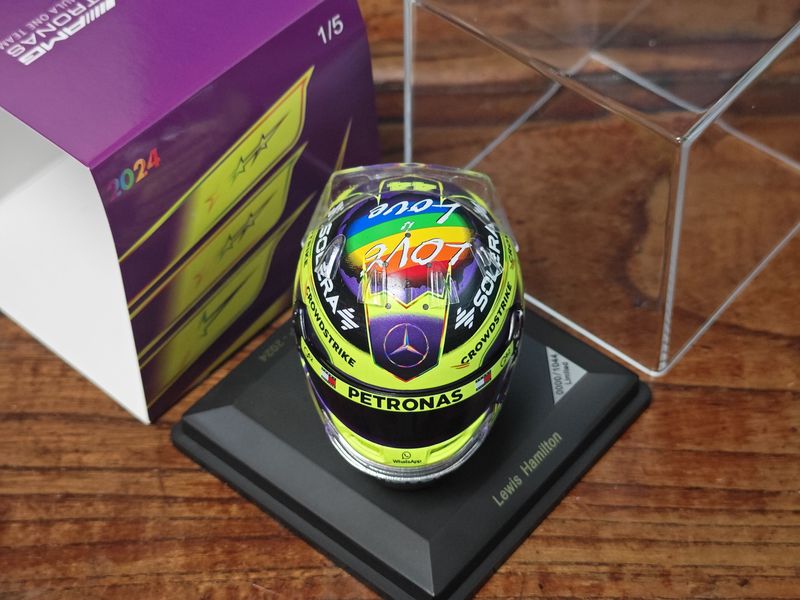 Spark 1/5 Helmet Model 2024 Spanish Rainbow Helmet Hamilton Spark 1/5 Helmet Model 2024 Spanish Rainbow Helmet Hamilton