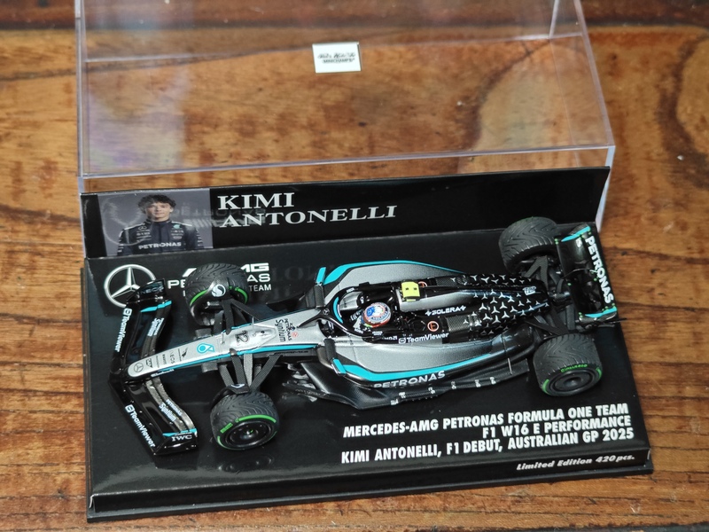 Minichamps 1/43 2025 Australia Mercedes-Amg W16 12 #   Antonelli First Point