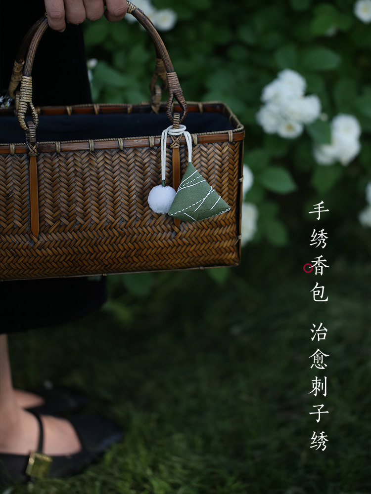 刺し子刺繍 手作り刺繍DIY材料キット 香袋 三角ちまき 布製匂い袋