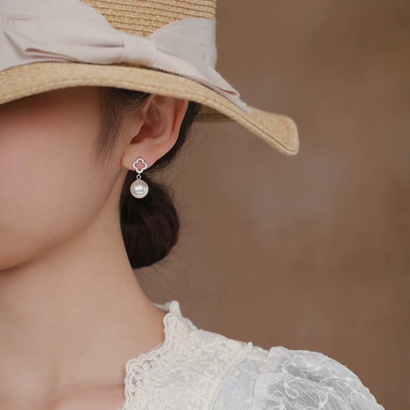 Earrings from pearl, silver 925 sample, four-leaf clover, high-end