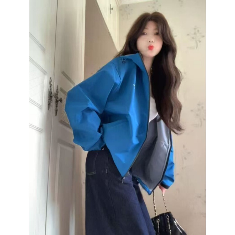Early Autumn Outfit 2026 New Klein Blue Pilot Jacket for Women, High-End Mountaineering Clothing, Windbreaker Early Autumn Outfit 2026 New Klein Blue Pilot Jacket for Women, High-End Mountaineering Clothing, Windbreaker