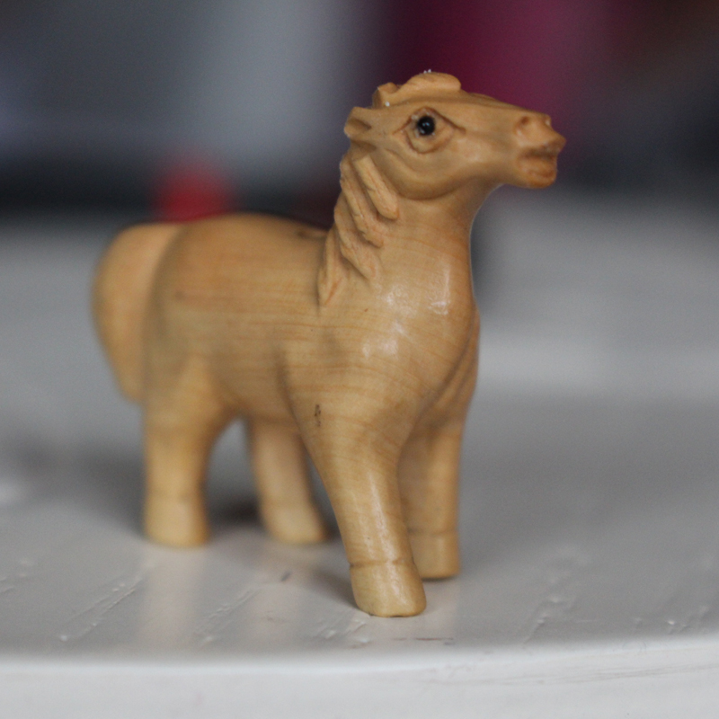 Red Trojan Mặt dây chuyền Mặt dây chuyền Mahogany Zodiac Horse Vòng cổ Mặt dây chuyền Vòng đeo tay Key Key Log Gỗ Zodiac Gỗ rắn - Vòng đeo tay Clasp vòng đôi
