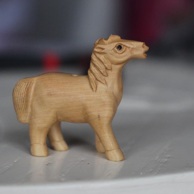 Red Trojan Mặt dây chuyền Mặt dây chuyền Mahogany Zodiac Horse Vòng cổ Mặt dây chuyền Vòng đeo tay Key Key Log Gỗ Zodiac Gỗ rắn - Vòng đeo tay Clasp vòng đôi