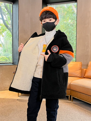 Демисезонный утепленный пуховик для мальчиков, бархатная зимняя куртка, коллекция 2023, увеличенная толщина, в корейском стиле