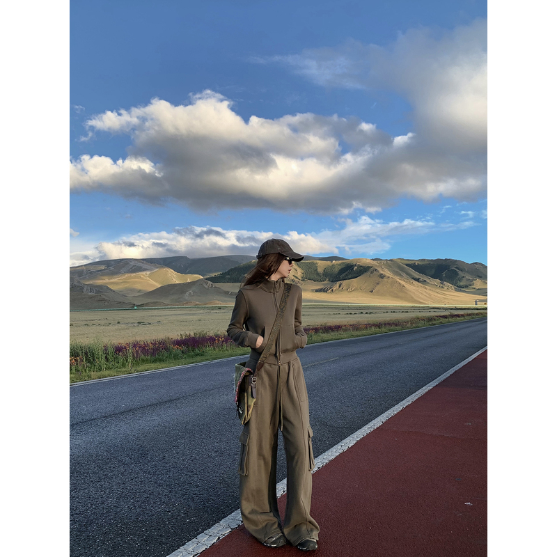 Xiaojunjun Britney High-End Player/Retro Washed Workwear Stand-Up Collar Cardigan Workwear Pants Sweatshirt Set Xiaojunjun Britney High-End Player/Retro Washed Workwear Stand-Up Collar Cardigan Workwear Pants Sweatshirt Set