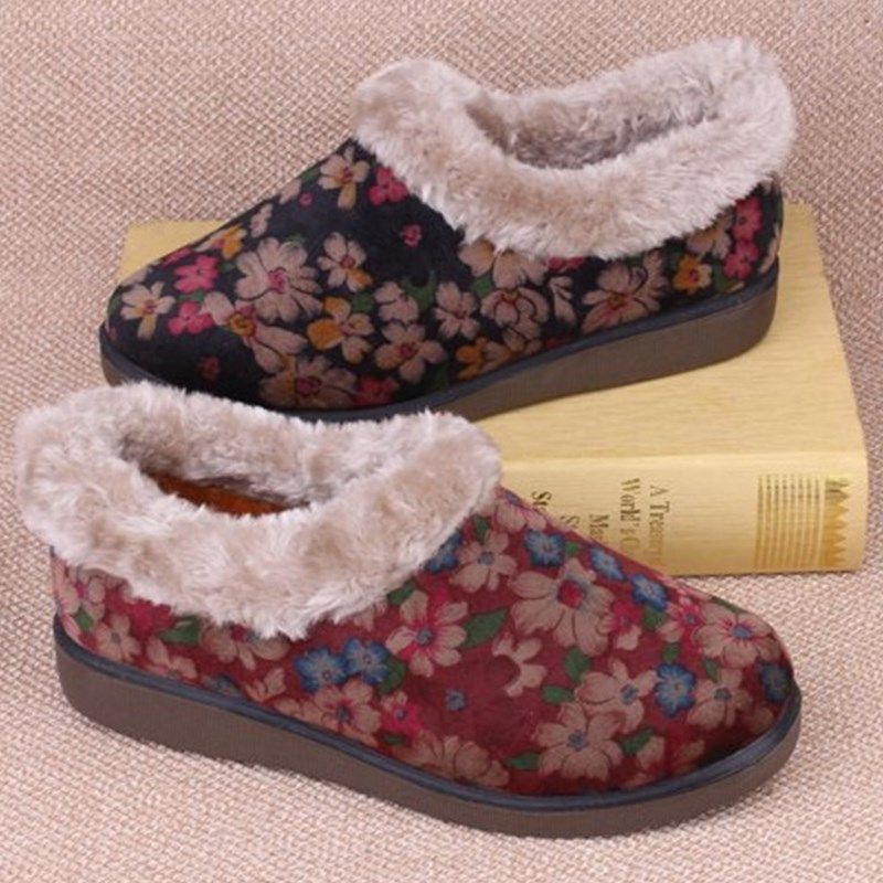 Old Beijing shoes female heating cotton shoes flat sole thickening old and old mother large size cotton shoes 41 - 43