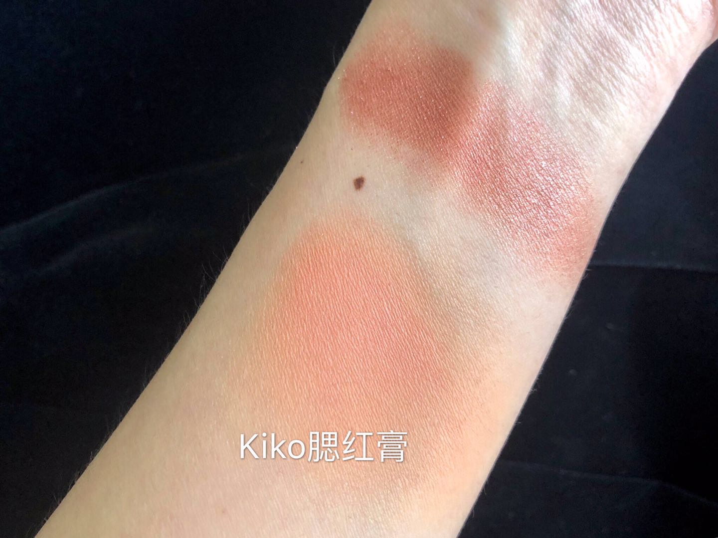 Kiko2018 xuân mới hai màu kem má hồng miễn phí giới hạn vỏ xanh bạc hà rouge 02 má hồng colourpop