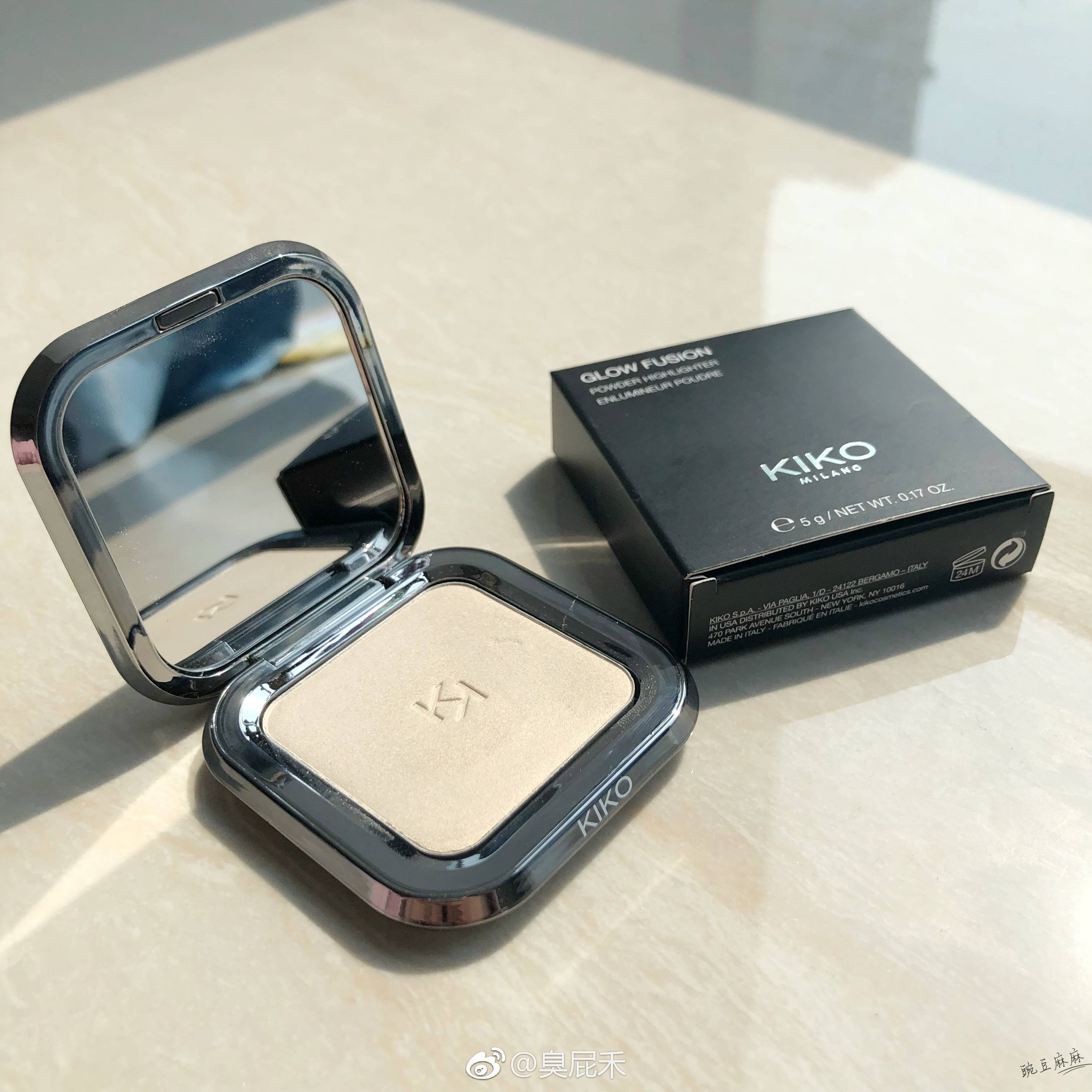 Spot KIKO Glossy Powder GLOW FUSION 01 Làm sáng màu của con tằm bắt sáng clio