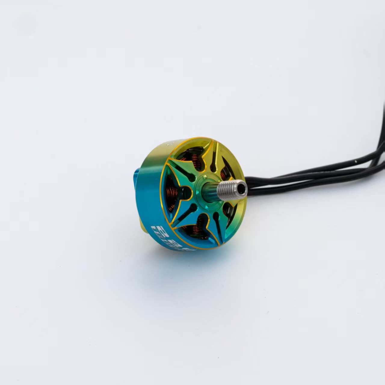 BZGNSS Chuanyun Series 2207 1960kv Gradient Blue motor