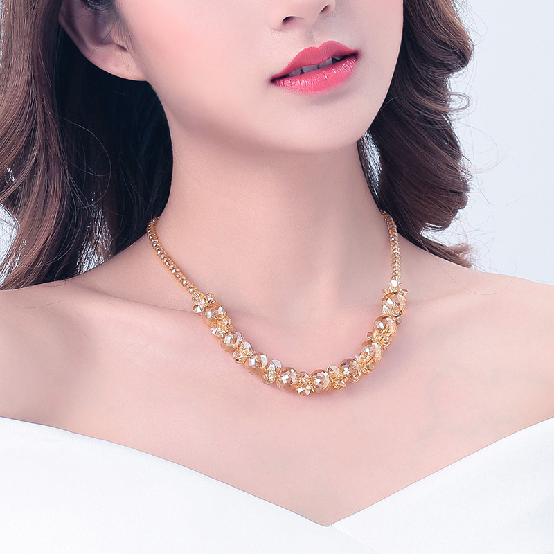 Austrian crystal necklace women's champagne color collarbone chain all-match temperament mother models 2022 new middle-aged autumn and winter