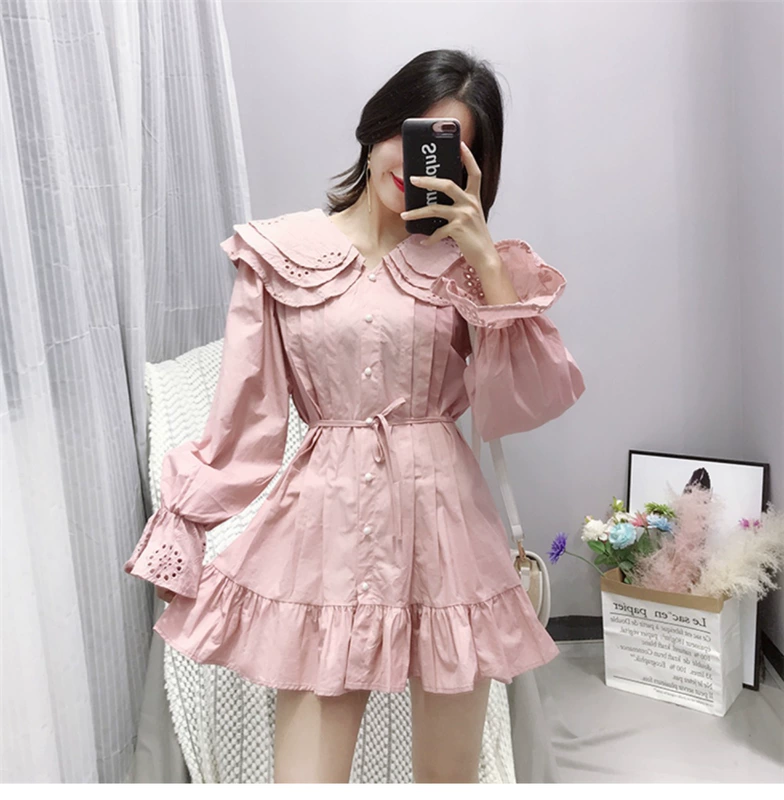 Phụ nữ lạnh của bến cảng hương vị retro Sen nữ dài tay đầm nữ ngắn ulzzang búp bê váy Một từ váy ngắn