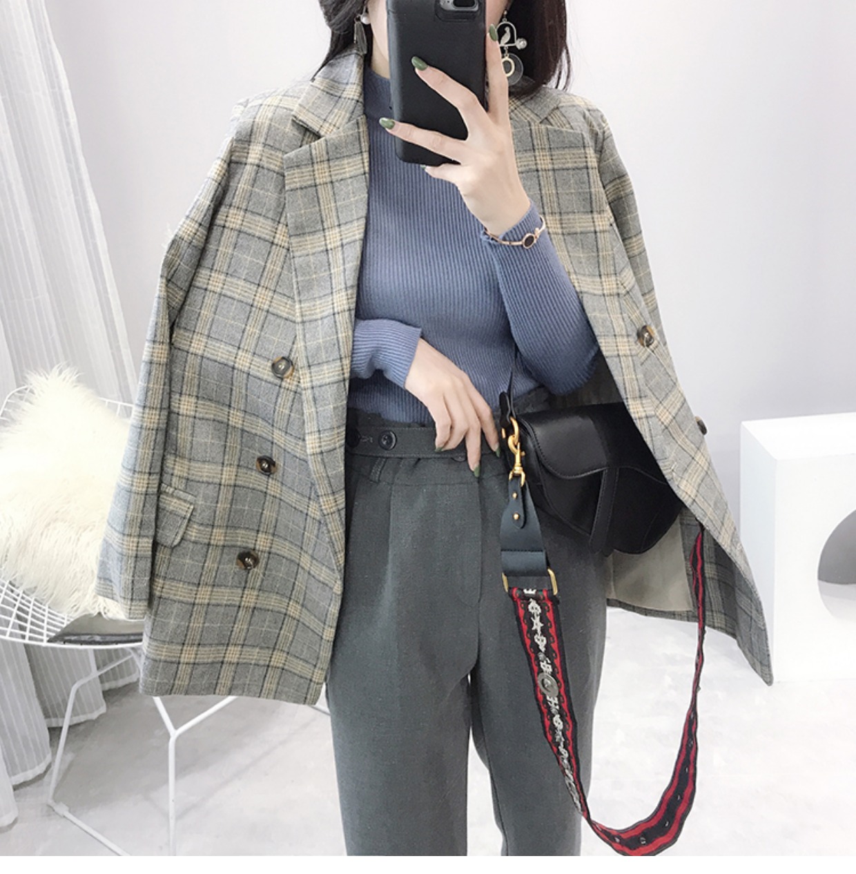 Áo khoác lửng nữ gió lạnh nữ retro 2018 mùa thu mới phiên bản Hàn Quốc của bộ đồ kẻ sọc sang trọng lỏng lẻo nữ vest trắng nữ