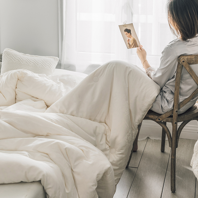 (High-end) 20% soybean protein fiber quilt core is thickened in autumn and winter to keep warm and air-conditioned in spring and autumn by summer cool quilt