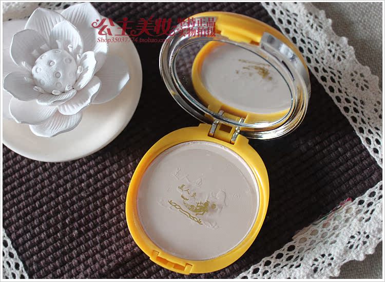 Hàng loạt xác thực * gửi trang điểm cổ điển trong nước. Bánh khô khô và ướt. Chính hãng. Kiểm soát dầu và trang điểm. phấn phut kiềm dầu innisfree