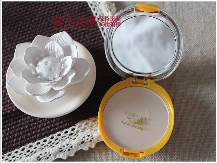 Hàng loạt xác thực * gửi trang điểm cổ điển trong nước. Bánh khô khô và ướt. Chính hãng. Kiểm soát dầu và trang điểm. phấn phut kiềm dầu innisfree