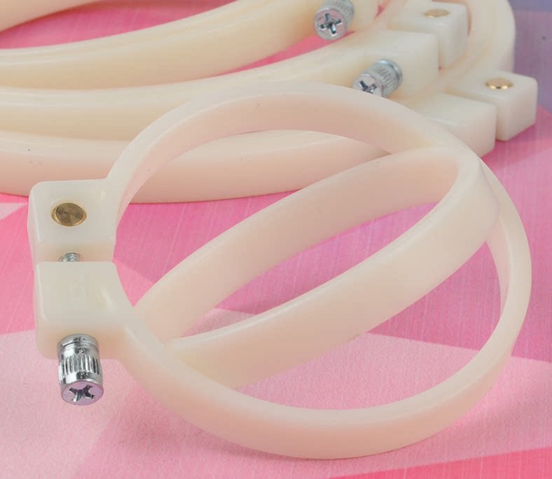 Qingfei Milky White imported raw material ABS plastic embroidery frame cross embroidery frame round diameter D7cm