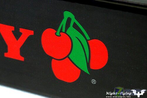 Cherry Feast Первое специальное испытание коврика для мыши от CHERRY