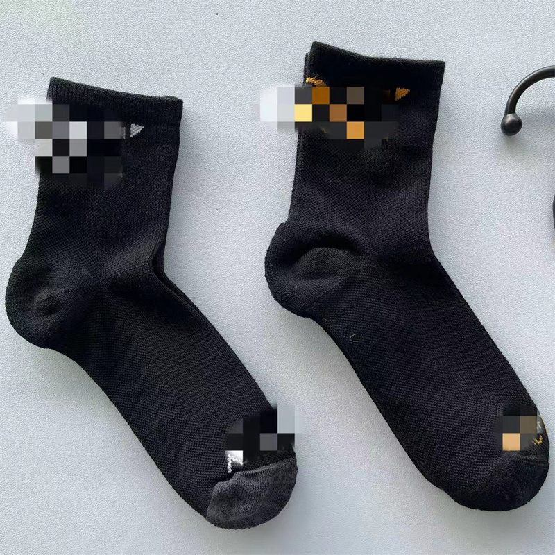 50 Merino Wool Socks, Three Pairs, Outdoor Casual Sports Socks, Seamless, All-Season Hiking and Mountaineering Socks, Mid-Calf Men's Socks