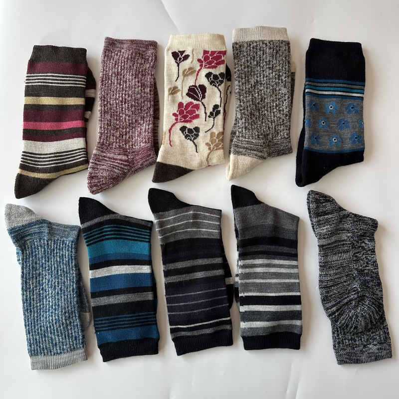 86% Merino Wool Hiking and Mountaineering Outdoor Socks for Men and Women, Thickened Soles, Warm, High-Top, Seamless Sports Socks