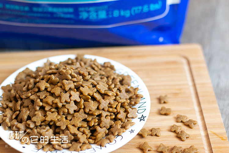 Đài Loan Youda Phát triển Baocheng Cat Food 8kg Universal Cat Main Food BC28 Thực phẩm tự nhiên trong nhà cho mèo - Cat Staples thức ăn cho mèo me-o có tốt không
