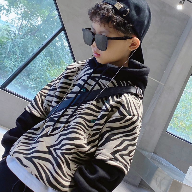 Boys' hooded sweatshirt 2020 autumn and winter new western style middle-aged children's Hong Kong style plus velvet thick warm top