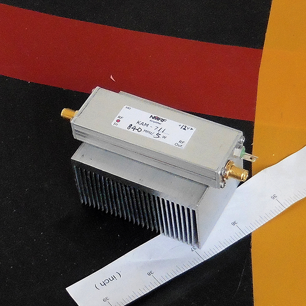 820 820 ~ 850MHz universal radio frequency power amplifier power amplifier saturation output 5W