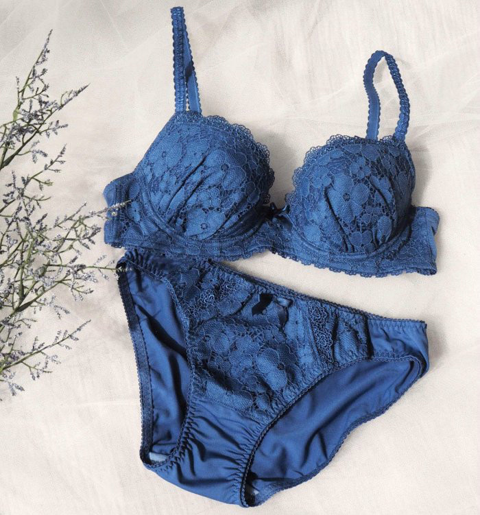  Japanese native Huge Amphi Amphian WBASIC Pure Lace Little Cute Suit