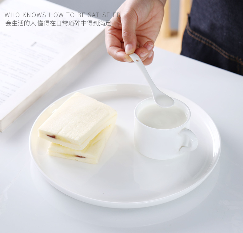 Ins wind flat ceramic plate food plate ipads China household white plate dessert plate SaPan western food steak plate
