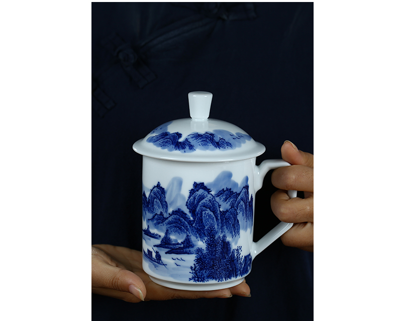 Jingdezhen ceramic cups with cover double anti hot tea cup hand - made of blue and white porcelain cup boss office glass cup