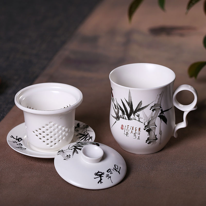 Jingdezhen ceramic tea cup filter with cover glass office home ins blue and white porcelain keller cup