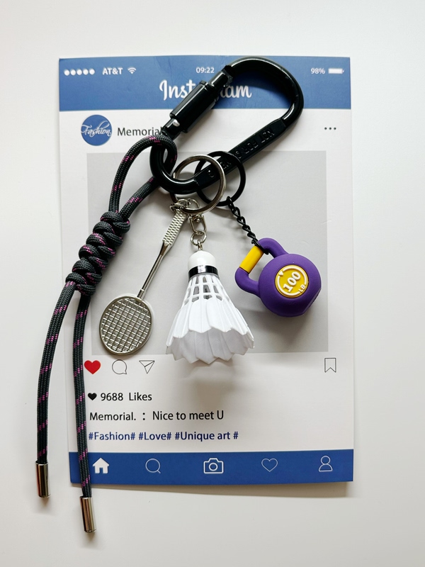 Badminton Pendant Jewelry Keychain, Personalized Creative Bag Accessory, High-End Racket Backpack Car Key Holder