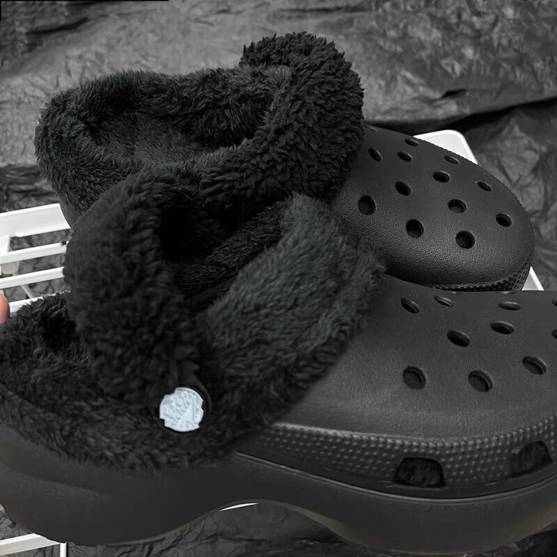 Black Perforated Shoes with Cotton Lining, Plush and Fleece-Lined, Suitable for Crocs, Winter Soft Shoe Covers, Cloud Heel Covers