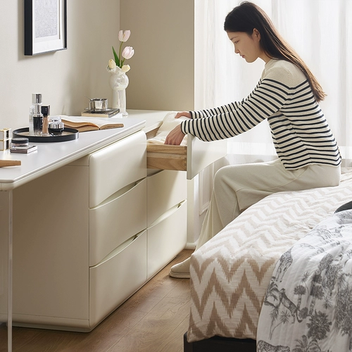 原始原素 Маленький молочный шкаф сливочный сплошной древесный столик боевой шкаф интегрированный шкаф для хранения спальни.