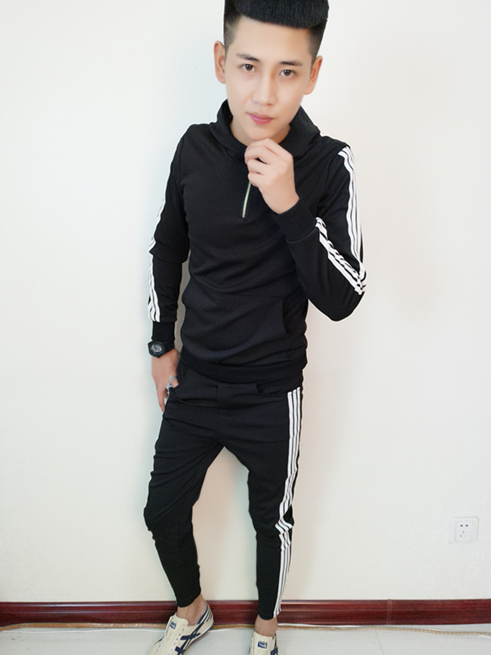 Người đàn ông nhanh tay đỏ Li Tianming với bộ đồ dài tay nam Hàn Quốc thương hiệu Qi giản dị tinh thần xã hội phù hợp với chàng bộ đồ bảo hộ lao động