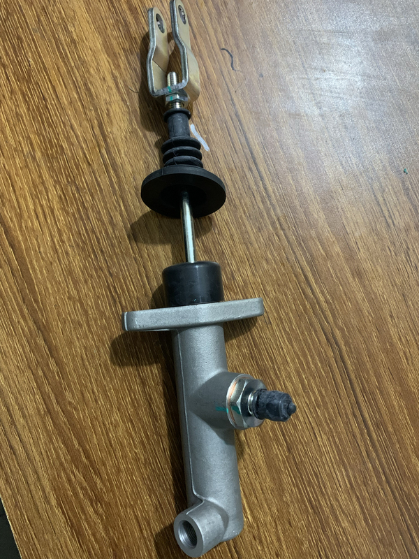Foton Xiangling V1 V2 V3 Aoling T3 Gatoo T3 Clutch Master Cylinder Clutch Cylinder Clutch Foton Xiangling V1 V2 V3 Aoling T3 Gatoo T3 Clutch Master Cylinder Clutch Cylinder Clutch