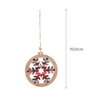 Деревянная подвеска, со снежинками