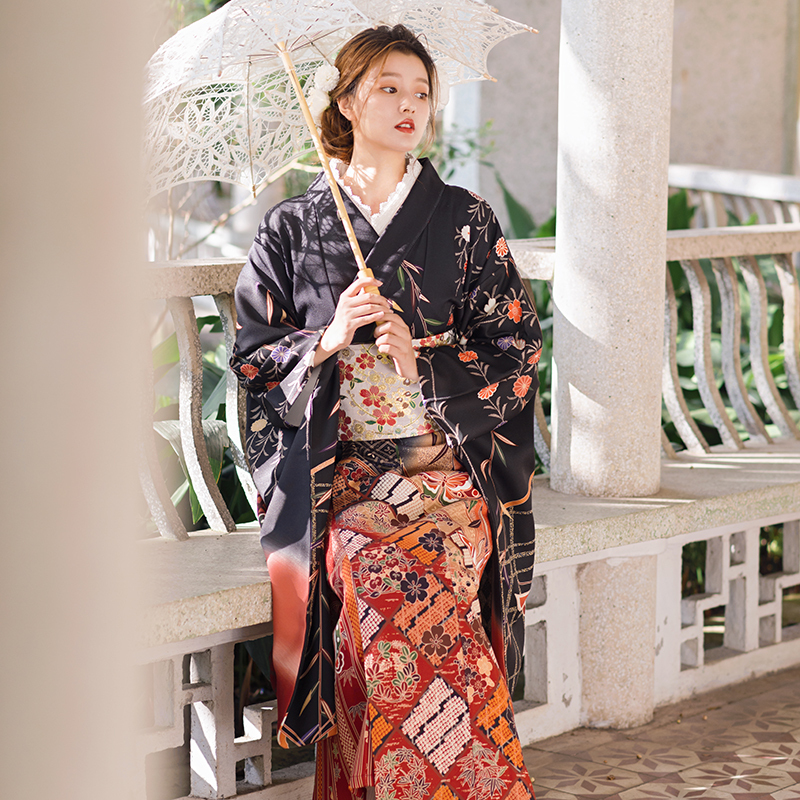 Japanese-Style Kimono with Colorful Patterns, Vintage and Luxurious, Small Obi, Modified Kimono for Photography, Travel Photography, Black Butterfly Japanese-Style Kimono with Colorful Patterns, Vintage and Luxurious, Small Obi, Modified Kimono for Photography, Travel Photography, Black Butterfly
